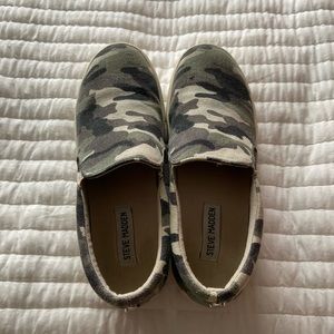 Steve Madden Camo Gills Platform Slip On Sneakers